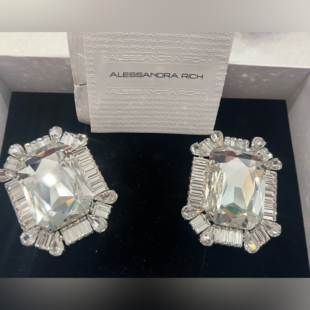 Alessandra rich oversized crystal clasp earrings nwb